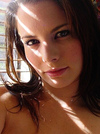 Naked Amateur Teen Girlfriend 15 - Photo 13