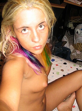 Cute Amateur Teen Girlfriend 16 - Photo 32
