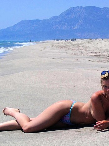 Blonde Girlfriend on Vacation 3 - Photo 11