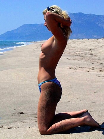 Blonde Girlfriend on Vacation 3 - Photo 46