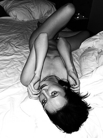 Sexy Amateur Hottie posing 20 - Photo 146