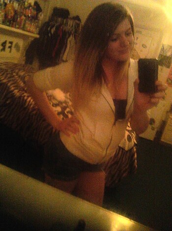 sexting teen - Photo 37