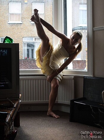 Hot Blonde Babe 18 - Photo 16