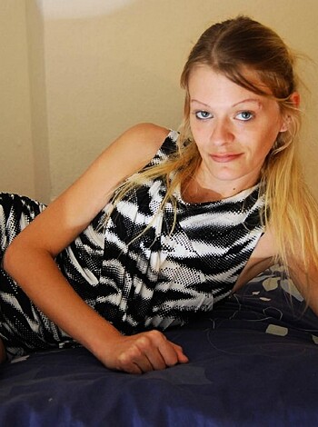 Hot Blonde Babe 18 - Photo 31