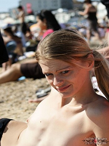 Hot Blonde Babe 18 - Photo 40