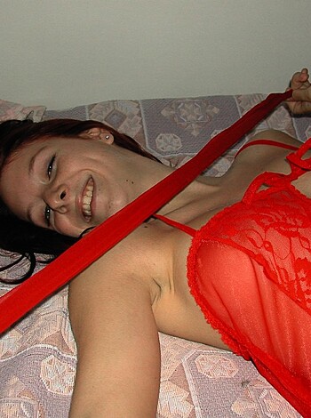 Amateur Teen Babe shows her Cunt 7 - Photo 33