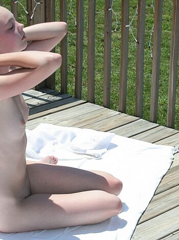 home made picts of a cute girl - Photo 40