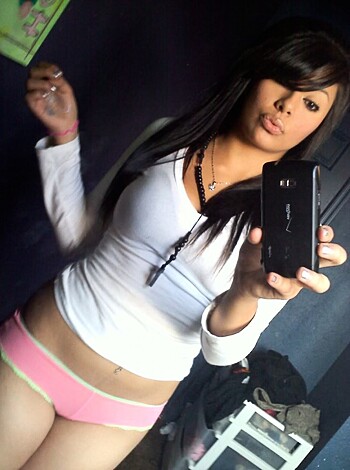 Adriana Perez  - Photo 22