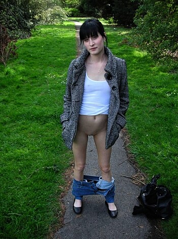 she loves to showoff her body - Photo 49