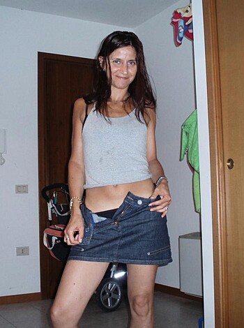 Young mom - Photo 5