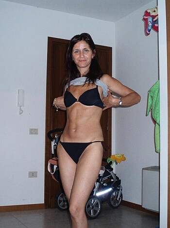 Young mom - Photo 10