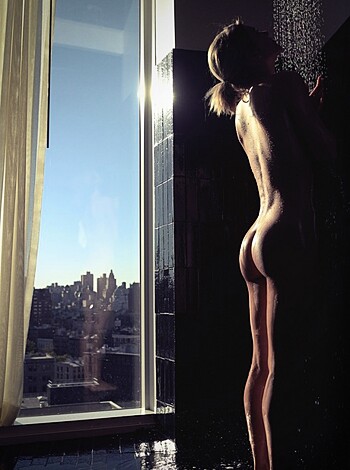 Thank God Its Summer - Sexy Girls Starting The Summer 2012 - Photo 9