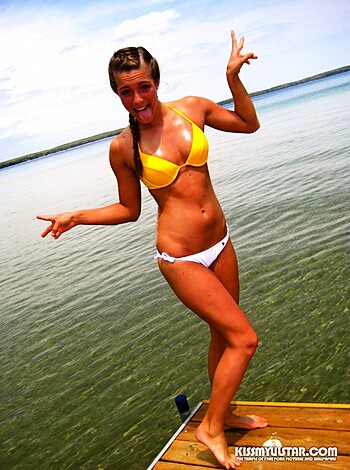 Thank God Its Summer - Sexy Girls Starting The Summer 2012 - Photo 42
