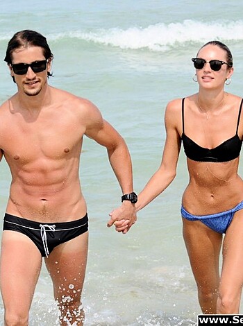 Candice Swanepoel Bikini Ass Candids In Miami - Photo 15