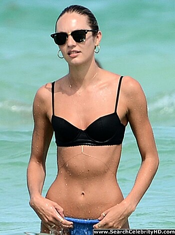 Candice Swanepoel Bikini Ass Candids In Miami - Photo 40