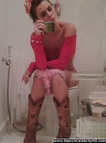 Carolina Dieckmann Leaked Nude Photo Scandal - Photo 29
