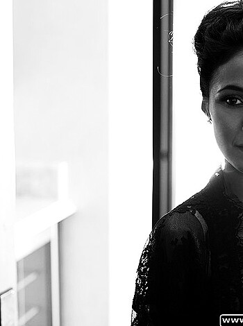 Emmanuelle Chriqui's Hotess For Your Viewing Pleasure - Photo 2