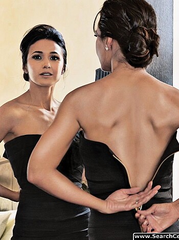 Emmanuelle Chriqui's Hotess For Your Viewing Pleasure - Photo 10