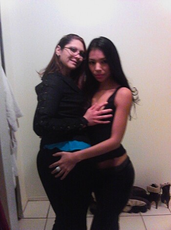 Whore - Photo 1