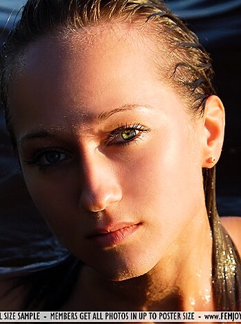 Wet and hot body - Photo 6
