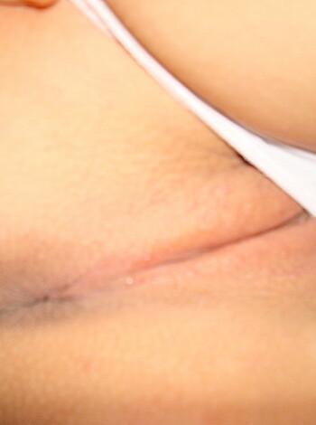 Cute girlfriend get fucked at home - Photo 18
