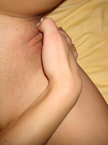 Cute girlfriend get fucked at home - Photo 40