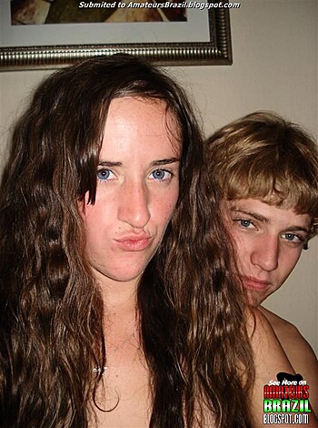 College Teens Party - Photo 4