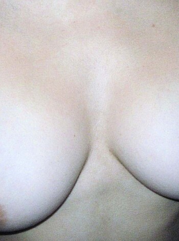 Amateur girlfriend posing - Photo 5