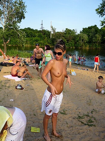 PikoTOP - blonde teen posing at beach - Photo 12