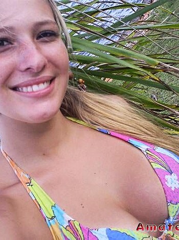 Hot Brazilian Teen Stolen Pics - Photo 1