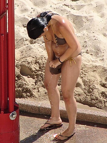 Beach shower - (intimate cunt rubbing)  - Photo 1