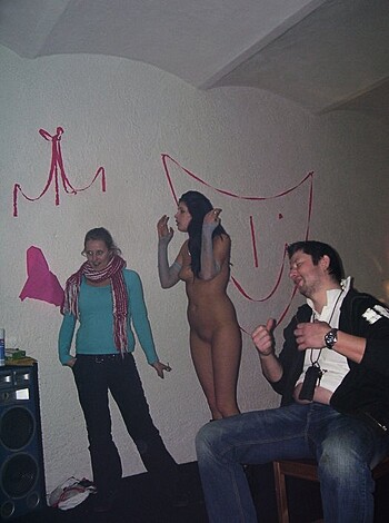 Party Girls - Valentine striptease and bodypainting - Photo 33