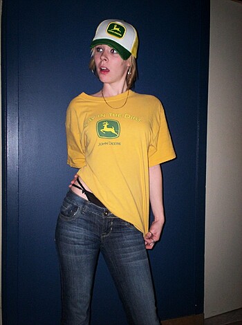 Sexy blonde posing - Photo 46