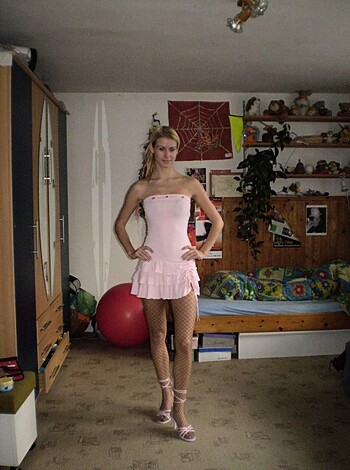Cute German blonde posing nude 89 - Photo 23