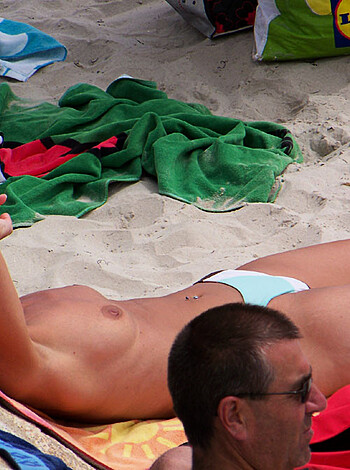 Nudist beach 66 - Photo 50