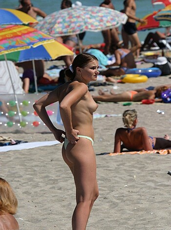 Nudist beach 68 - Photo 19