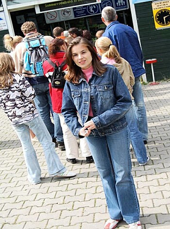 Pics of a babe wearing some denims and a pink fucking sweater, ya dig?