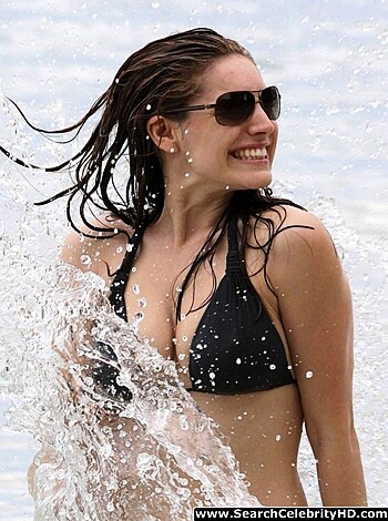 Kelly Brook won the bikini contest - celebrity - Photo 9