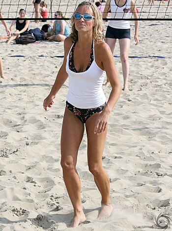 sexy beach volleyball girls - Photo 22
