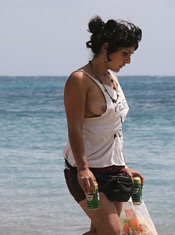 Amateur girls on beach 11 - Photo 46