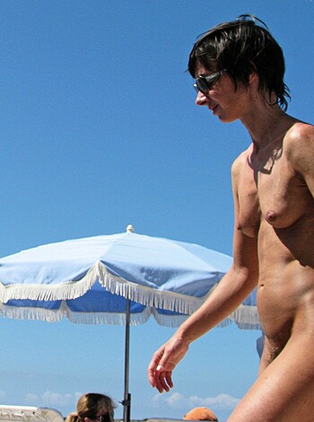 Nudist beach 84 - Photo 42