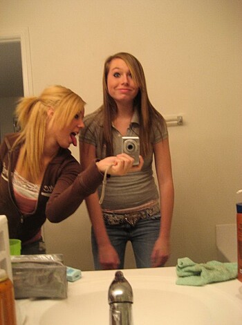 Selfpics - Blonde in Bad - Photo 32