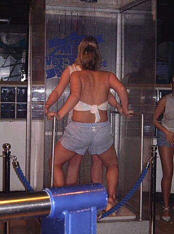 Nightclub Tarts - Photo 15