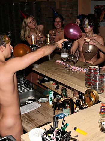 Amateur Naked Party - Photo 202