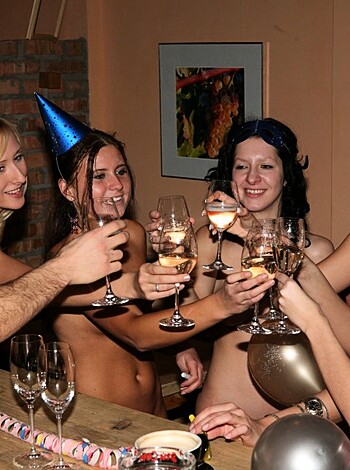 Amateur Naked Party - Photo 205