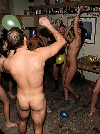 Amateur Naked Party - Photo 460