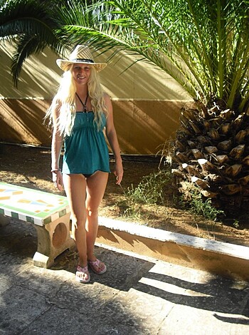 Nice blonde hot vacation beach pix - Photo 5