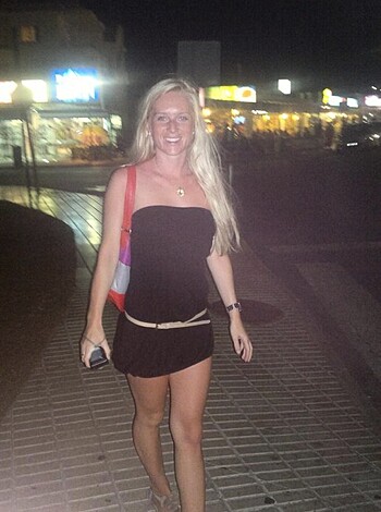 Nice blonde hot vacation beach pix - Photo 71