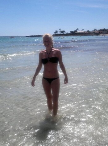Nice blonde hot vacation beach pix - Photo 99