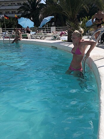 Nice blonde hot vacation beach pix - Photo 124